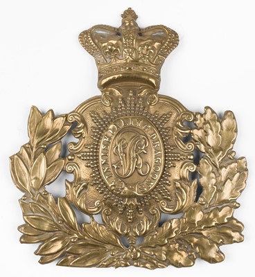 Lot 465 - Inniskilling Dragoons. A Victorian Other-Ranks Albert pattern helmet plate
