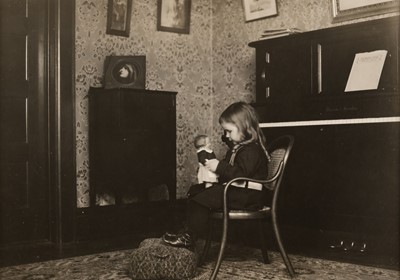 Lot 53 - Hine (Lewis Wickes, 1874-1940). Seated girl..., 1912, gelatin silver print