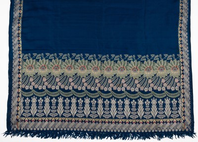 Lot 527 - Shawl. A Spitalfields silk stole, circa 1810-20