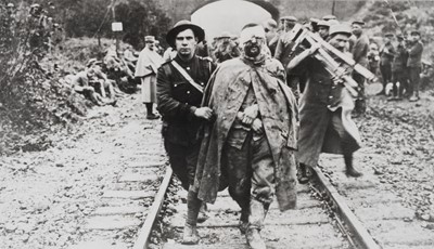 Lot 100 - Press Photographs. A collection of approximately 100 press photographs, World War I