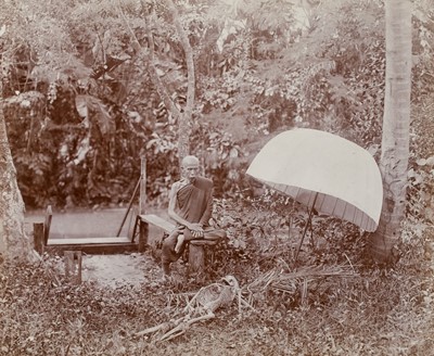 Lot 147 - Travel Photography. A group of 5 assorted photograph albums, mostly early 20th century