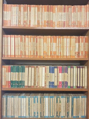 Lot 396 - Penguin Paperbacks. A large collection of Penguin paperbacks, approximately 900 volumes