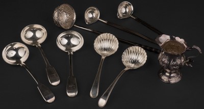 Lot 702 - Mixed silver. A collection of mixed silver, including a silver cream jug by Stokes & Ireland Ltd (William Henry Stokes & Arthur George Ireland), Chester, 1897