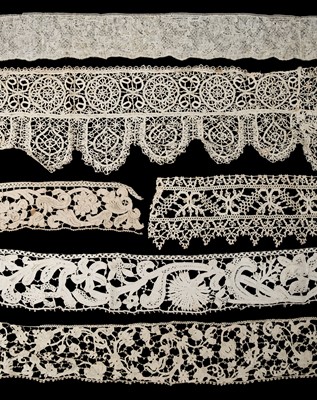 Lot 544 - Lace. A length of Genoese bobbin lace, early 17th century, & other 17th century lace