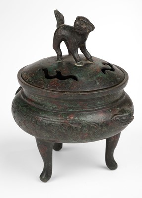 Lot 570 - Censer. A Chinese cast bronze censer, 19th century or earlier