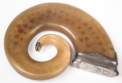 Lot 673 - Snuff mull. A Victorian ram's horn snuff mull