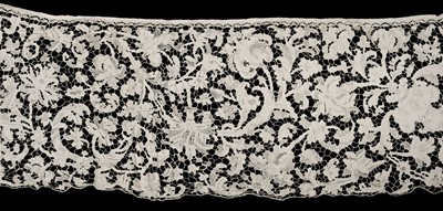 Lot 541 - Lace. A flounce of intricate needlelace, possibly Italian, 17th or early 18th century