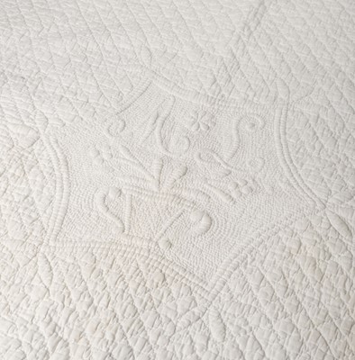 Lot 514 - Quilt. A trapunto quilt, late 18th/early 19th century, & 2 other white quilts