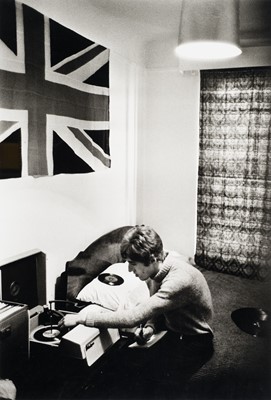 Lot 298 - Jones (Colin, 1936-2021). 'The Who - Roger Daltrey Learning his Words in Flat, London, 1966'