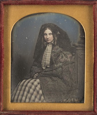 Lot 311 - Pair of sixth-plate daguerreotypes of young ladies