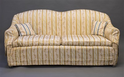 Lot 266 - Settee.