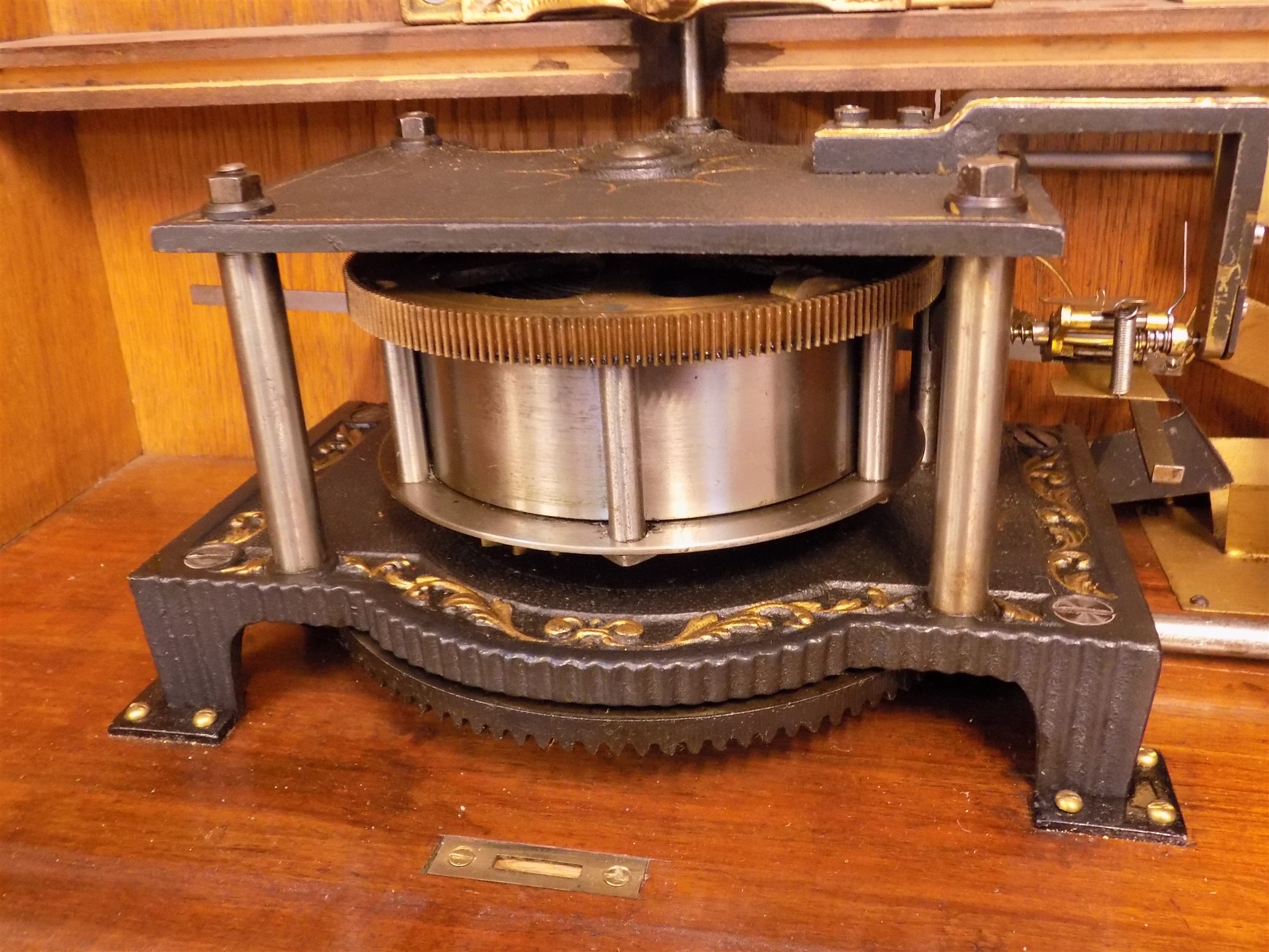 Lot 280 - Polyphon.