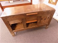 Lot 467 - Coffer.