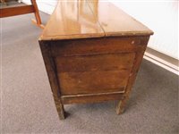 Lot 467 - Coffer.