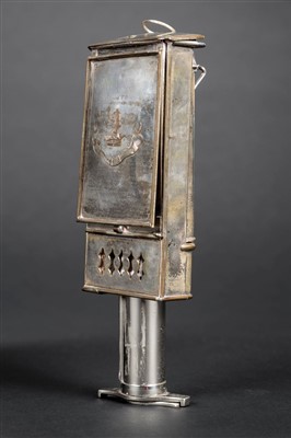 Lot 151 - Lamp.