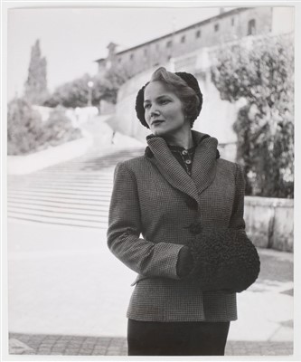Lot 160 - Perutz, Carl, born 1921