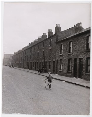 Lot 160 - Perutz, Carl, born 1921