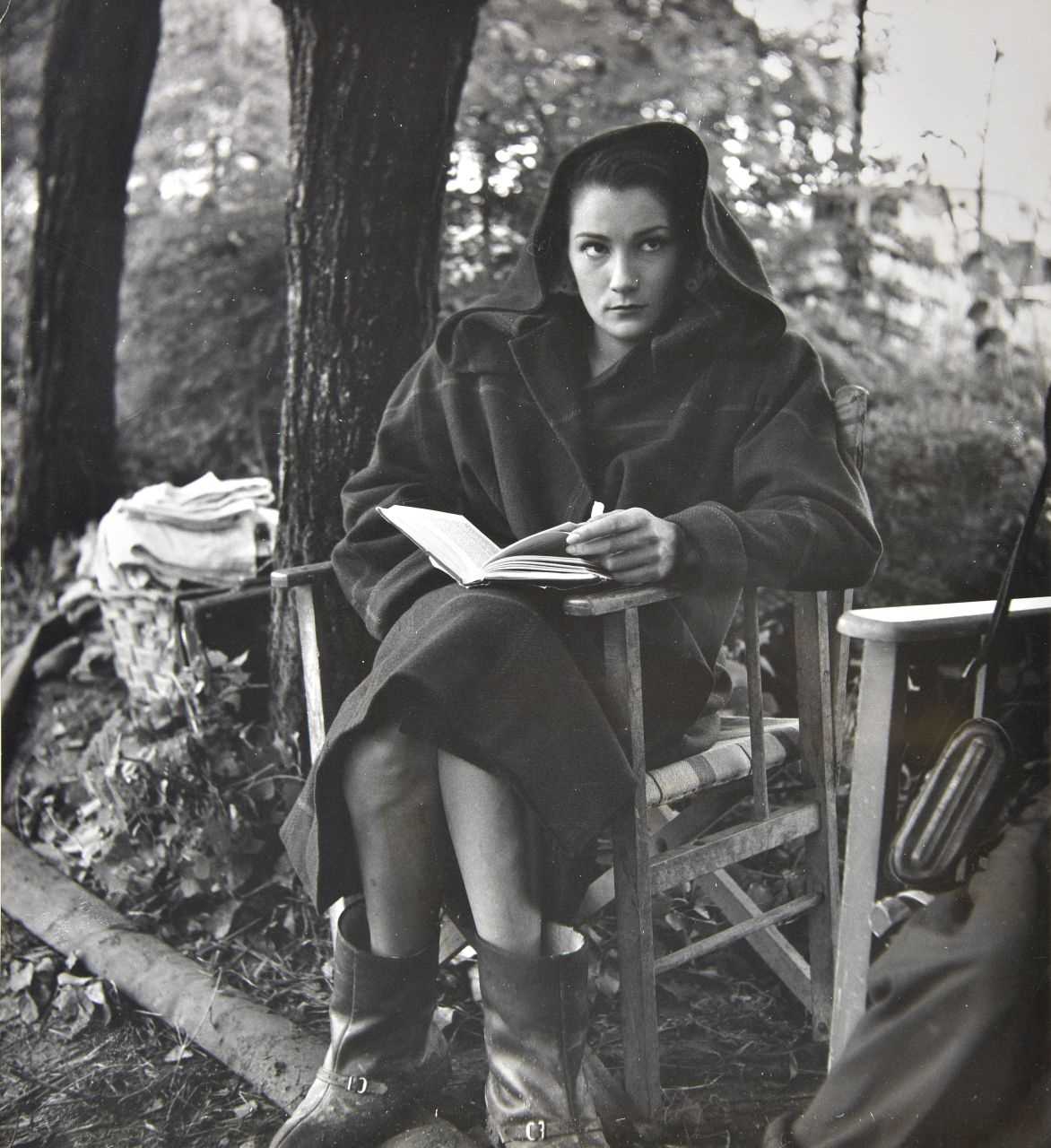 Lot 128 - Capa, Robert, 1913-1954