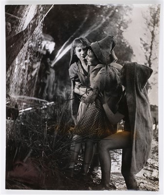 Lot 128 - Capa, Robert, 1913-1954